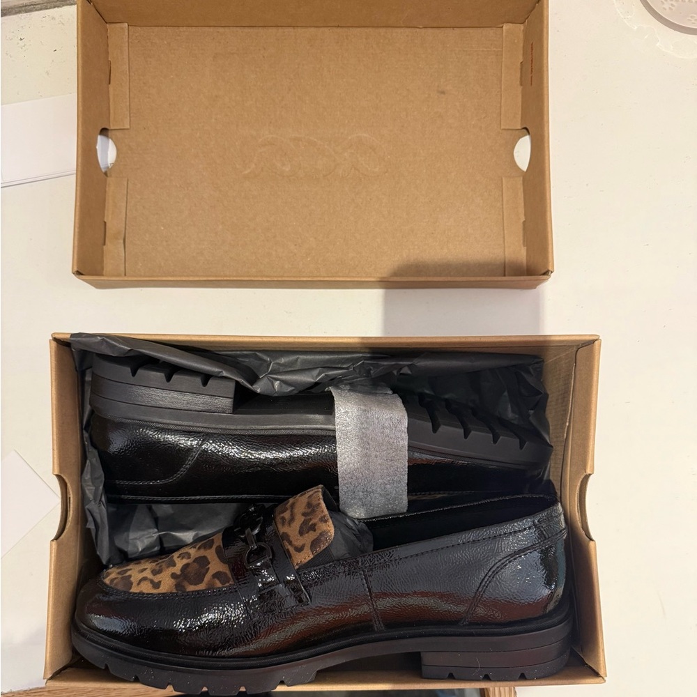 Ara patent leather/leopard loafers